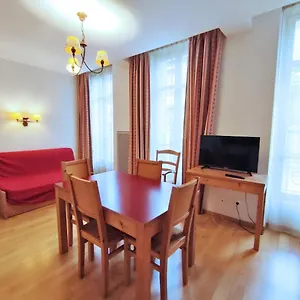 La Petite Ourse, T2, Centre Luchon, Wifi, Casier A Skis, Ascenseur, 4 Personnes Bagnères-de-Luchon